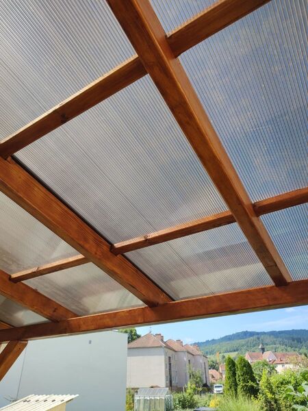 Pergola s polykarbonatovou strechou